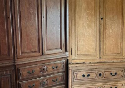 Réparation de meuble, armoire bois clair