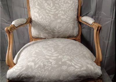 Réparation de meuble, tapisserie fauteuil ancien